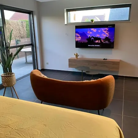 Q Apartment *