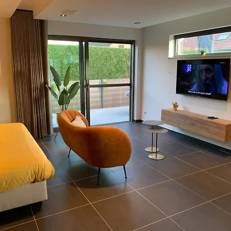 Apartment Q *